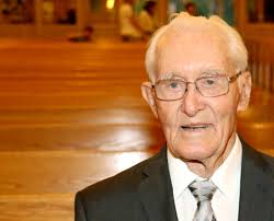 An early deacon candidate class with Jesuits