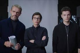 Van halen est classé dans le livre guinness des records comme le groupe ayant le plus grand nombre de tubes dans la billboard mainstream rock list. Tf1 Studio