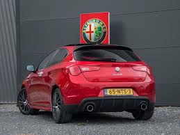 Image result for Rosso Competizione 2010 Alfa-Romeo
