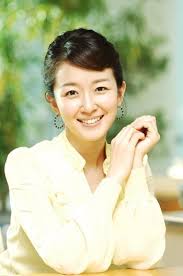 2008년 5월 10일에 재미교포 브라이언 이와 결혼했으며, 잠시. ìƒˆë‚´ê¸° ì•„ë‚˜ìš´ì„œ ë°•ì„ ì˜ ìœ¤í˜„ì§„ ì´ì–´ Sbs ì£¼ë§ë‰´ìŠ¤ ì•µì»¤ ë‰´ìŠ¤ ë™ì•„ë‹·ì»´