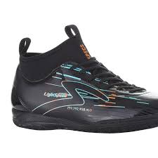 Jual sepatu bola original terbaru murah sepatu sepak bola beragam harga sepatu bola nike adidas specs puma lengkap hanya di bukalapak. Specs Rilis Sepatu Futsal Seri Ultra Violet Indonesia Bola Com