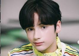 Txt soobin | rapper, korean boy bands seventeen vernon's reaction to txt soobin's height is … i couldn't find jean's height for some reason. Huening Kai Height Weight Age Girlfriend Biography Family More
