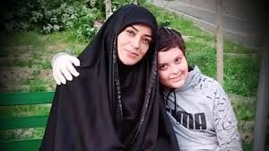 فیلم / الهام چرخنده: همکلاسی های بچم بهم میگفتن لولو و فرار می کردن ... وقتی میرفتم دنبال پسرم همه بچه ها ...