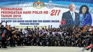 Or visit www.malaysiagazette.com for the latest news on politics, economy, fashion, travel. Tiga Buah Tangan Buat Abang Polis Metrotv