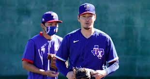Kohei Arihara adjusting to life with Rangers during his first MLB spring  training