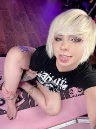 Discover more Japanese OnlyFans creators on pornpic-com, pure bliss!