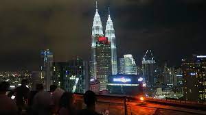 Mungkin kalian sudah biasa ya mendengar nama menara kembar atau. Amazing View From The Rooftop Bar Heli Lounge Kuala Lumpur Youtube