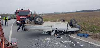 Se pare că bărbatul de 58 de ani ar fi pierdut controlul asupra direcției de mers și a pătruns pe contrasens. Accidente InfiorÄƒtoare In Prahova Un Om A Murit Iar 3 Au Fost RÄƒniÈ›i DupÄƒ Ce Microbuzul In Care Erau A Ajuns In Parapet