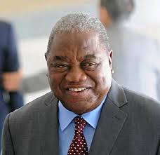 Go well our jovial father🙏🏾😭 We love you, RB.