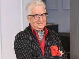 Aviram dahan, interpretato da tomer sisley, doppiato da gianfranco miranda: Gianfranco D Angelo Basta Tasse A Una Certa Eta Non Rinuncio Alla Villa In Sardegna Corriere It