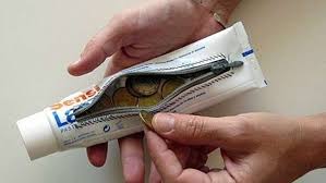 Bikin Gemas Ini 9 Kreasi Kemasan Pasta Gigi Bekas Yang Keren