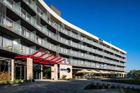 Extensive knowledge of front office and guest relations, team management, daily operations, strong f&o experience with strong leadership skills, analytical and problem. Macaristan Daki En Iyi 10 Aile Oteli Booking Com
