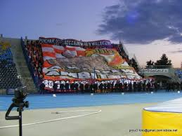 Pseudokibice gości wkradli się na stadion rywala i na trybunie wprowadzili pewne zmiany. Relacja Z Meczu Zawisza Bydgoszcz Widzew Lodz 25 08 2010 Widzewtomy Oficjalny Portal Kibicow Widzewa Lodz