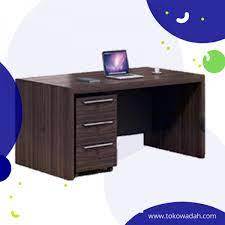 Daftar harga meja kerja terbaru juli 2021. Meja Kerja Kantor Dorothy Mitzi 160 Tokowadah