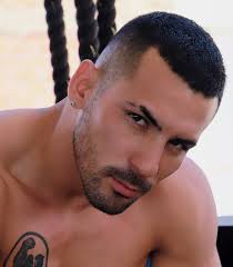 Fano mutante un entrenador de legado con su “Centro De Entrenamiento  Personalizado Mutante Gym”