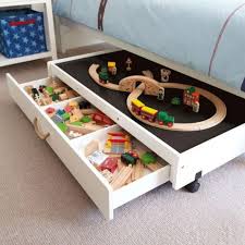 Super Praktische Idee Fur Ein Kleines Kinderzimmer Spielzeug Unterm Bett Aufbewahren Kinder Zimmer Kinderzimmer Einrichten Junge Kinderzimmer Einrichten