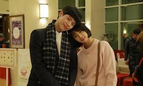 Nama hyeri makin bersinar sejak berperan sebagai sung deok sun dalam serial reply 1988. Girls Day Hyeri Reunites With Reply 1988 Co Star Park Bo Gum For A Cameo In Record Of Youth Kpopstarz