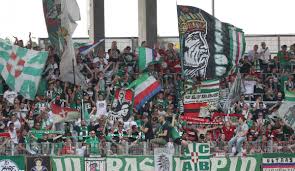 So named, originally, due to their curved or bending shape. Corona Ultras Von Sk Rapid Wien Bekunden Solidaritat Mit Italien