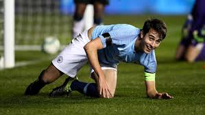 Just a few short hours after confirming his plans for a lucrative transfer to chelsea, eden hazard found himself. A Central Defender A Former Barca Goal Arrives At Benfica For Free Junipersports
