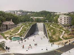 Ewha womans university 2020년 01월 09일 언제나 시대의 맨 앞에서 변화의 문을 열어갑니다. Dominique Perrault Architecture Ewha Womans University Divisare