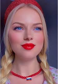 Victoria Searle's Instagram, Twitter & Facebook