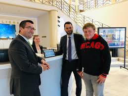 Karl Olive On Twitter Tres Heureux De Presenter Le Dispositif Acceo Deploye A L Accueil De La Mairie De Poissy Unique Dans Les Yvelines Il Favorise L Accessibilite Des Services Recevant Du Public