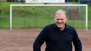 1.78 m / 87 kg: Fc Bayern Hermann Gerland Im Interview In Bochum Nennt Mich Keiner Tiger Fc Bayern
