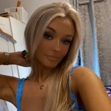 Shauna Bennett's Instagram, Twitter & Facebook