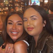 Currently in the park and staying in dream castle wondering where I can buy  cigarettes