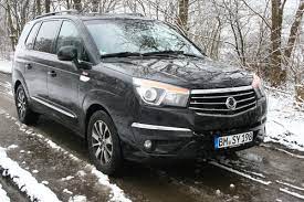 The seats can be folded to act as tables or folded further (doubl. Fahrbericht Ssangyong Rodius E Xdi 220 4wd At Platzhirsch Mit Kleinem Pferdefuss Auto Medienportal Net