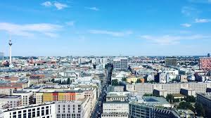 Die Hochste Erhebung Der Hauptstadt Ist Seit Einigen Jahren Offiziell Eine Wachsende Mulldeponie Im Norden Pankows Gefolgt Von Ve Ausflug Fernsehturm Aussicht