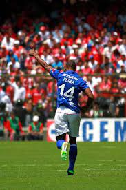 Y es que el primer refuerzo del cruz azul ya se enfundó en la camiseta celeste, es. La Jornada Ganar La Copa Mx Varita Que Libero A Cruz Azul De Fantasmas