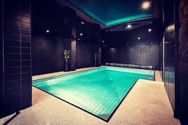 Piscine Hoteldescarmes Hotel Swimmingpool Lovelyplace Brasserie Aurillac Cantal Auvergne Hoteldescarmesaurillac
