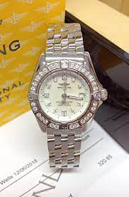 In fact, its women's watches are in equal part stylish and sporty and are perfect complements to an active lifestyle. Breitling Callistino A72345 Diamond Bezel