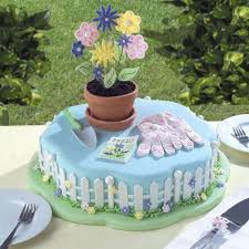 Whatever color you want your flowers to be. Mothers Day Cake Decoration Ideas