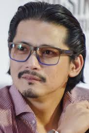 Robin padilla is a performer on television and film, called the bad boy of philippine movies. Robin Padilla Peliculas Edad Y Biografia