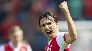 ) est né à apeldoorn, netherlands. Dartelende Az Aanvaller Steven Berghuis Op Weg Naar Psv Omroep Brabant
