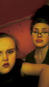 Amanda (@amandaeastridge777)