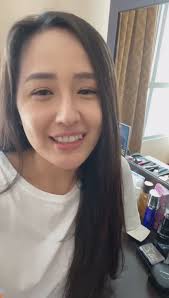 Hoa hậu mai phương thúy chia sẻ: Mai PhÆ°Æ¡ng Thuy Livestream Máº·t Má»™c NhÆ°ng Lá»™ Chan May Ká»³ Láº¡