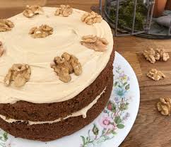 Diese seite hat codycross schokoladiger flacher kuchen (engl.) die liste der antworten von schokoladiger flacher kuchen (engl.) codycross ist immer auf dem neuesten stand. Walnusskuchen Ein Stuck Britische Heimat Tea And Scones