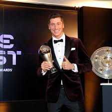 Jun 27, 2021 · the fifa 21 team of the season campaign is all over, and the biggest winners are lionel messi, robert lewandowski and cristiano ronaldo. The Best Fifa Awards Bronze And Lewandowski Win Top Awards As It Happened Football The Guardian