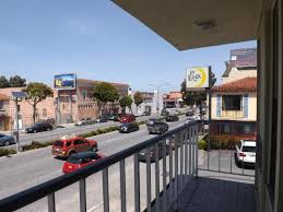 Alle informationen zur unterkunft, einschließlich der telefonnummer und der adresse, finden sie nach der buchung in der buchungsbestätigung und in ihrem konto. View From The Room Picture Of La Luna Inn San Francisco Tripadvisor