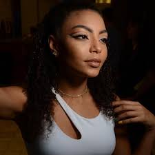 Anygabriellyofficial 2 0m Seguidores 36 Seguindo 17 0m Curtidas Assista A Videos Curtos Incriveis Criados Por Any Gabrielly In 2020 The Unit Beauty Girl Power