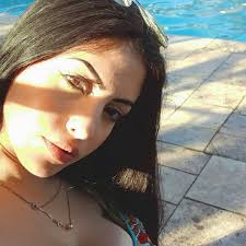 Stream Júlia Brasil Valiente music