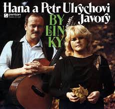 To, co zpívají a hrají, postupně vykrystalizovalo ve svébytný hudební žánr, který nazývají odborníci „moravskou world music. Bylinky By Hana A Petr Ulrychovi Album Reviews Ratings Credits Song List Rate Your Music