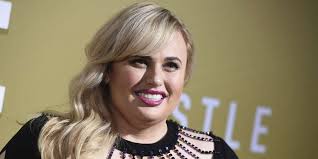 Neue serien und filme bei disney+ im august 2021: Glam Girls Hinreissend Verdorben Rebel Wilson Versucht Zu Daten
