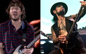 His mother, constance, was a model and worked on let's make a deal (1963). Watch John Frusciante Jam With Former Red Hot Chili Peppers Guitarist Dave Navarro
