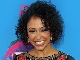 Liza Koshy Reveals Choice Filters & Emojis at TCAs