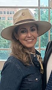 Amber Cantu's Instagram, Twitter & Facebook