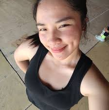 Hmm 🤔 trying to jump lighter and with knees not bent that much. How how?  🤪